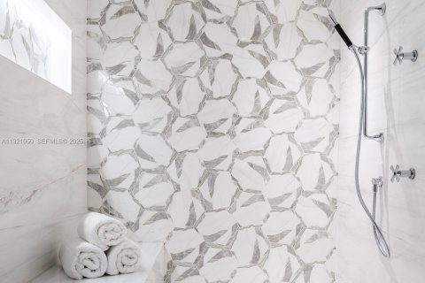 Copropriété à vendre à Miami Beach, Floride: 3 chambres, 160.26 m2 № 1988041 - photo 11