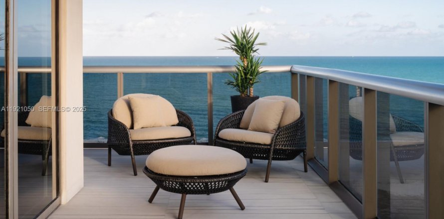 Condo à Miami Beach, Floride, 3 chambres № 1988041