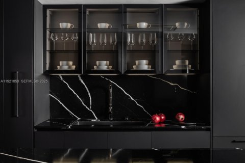 Copropriété à vendre à Miami Beach, Floride: 3 chambres, 160.26 m2 № 1988041 - photo 10