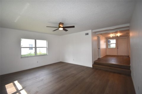 Casa en venta en Orlando, Florida, 3 dormitorios, 124.77 m2 № 1870633 - foto 14
