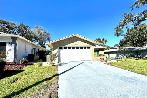 Casa en venta en Port Richey, Florida, 2 dormitorios, 133.04 m2 № 1416796 - foto 1