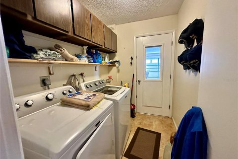 Casa en venta en Port Richey, Florida, 2 dormitorios, 133.04 m2 № 1416796 - foto 5