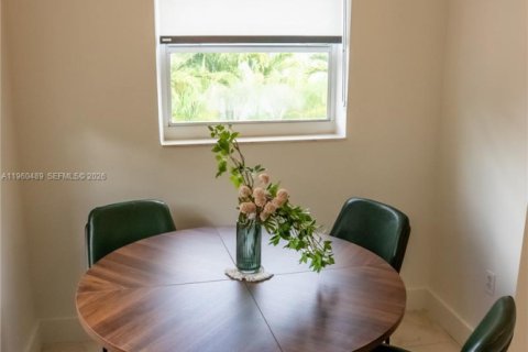 Снять в аренду кондоминиум в Майами, Флорида 2 спальни, 106.74м2, № 2080740 - фото 12