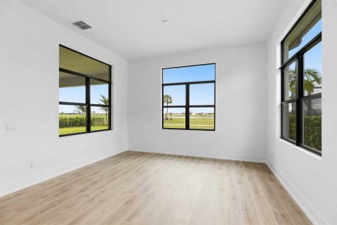 House in Port St. Lucie, Florida 3 bedrooms, 306.95 sq.m. № 2303688 - photo 6