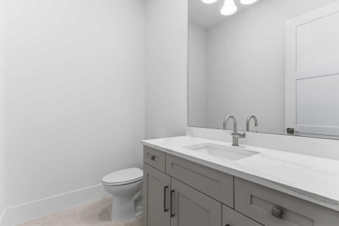 House in Port St. Lucie, Florida 3 bedrooms, 306.95 sq.m. № 2303688 - photo 18