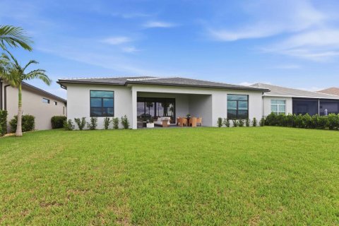 House in Port St. Lucie, Florida 3 bedrooms, 306.95 sq.m. № 2303688 - photo 20