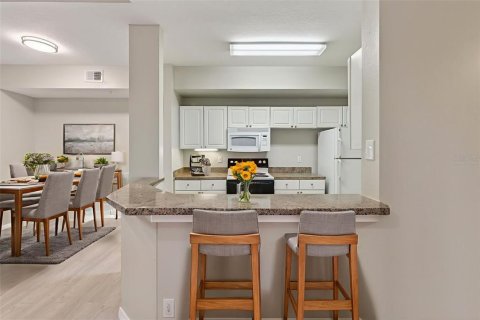 Copropriété à vendre à Orlando, Floride: 2 chambres, 99.68 m2 № 2389420 - photo 24