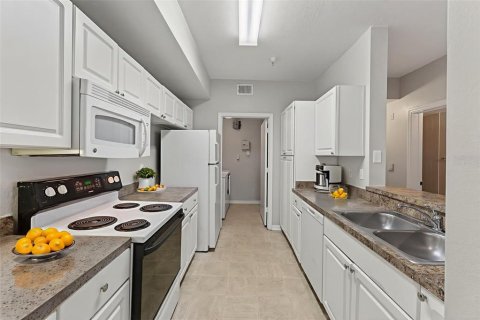 Copropriété à vendre à Orlando, Floride: 2 chambres, 99.68 m2 № 2389420 - photo 27