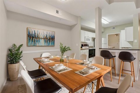 Copropriété à vendre à Orlando, Floride: 2 chambres, 99.68 m2 № 2389420 - photo 19