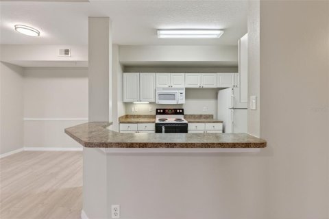 Copropriété à vendre à Orlando, Floride: 2 chambres, 99.68 m2 № 2389420 - photo 23