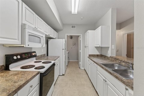 Copropriété à vendre à Orlando, Floride: 2 chambres, 99.68 m2 № 2389420 - photo 26