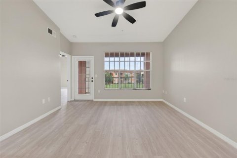 Copropriété à vendre à Orlando, Floride: 2 chambres, 99.68 m2 № 2389420 - photo 6