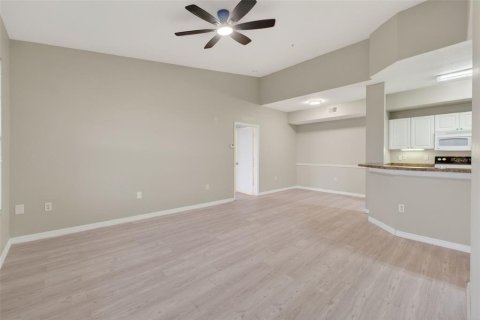 Copropriété à vendre à Orlando, Floride: 2 chambres, 99.68 m2 № 2389420 - photo 14