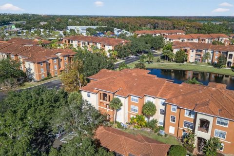 Copropriété à vendre à Orlando, Floride: 2 chambres, 99.68 m2 № 2389420 - photo 2