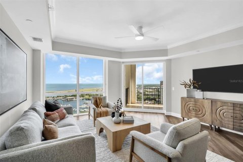 Copropriété à louer à Saint Petersburg, Floride: 3 chambres, 256.13 m2 № 2384246 - photo 2