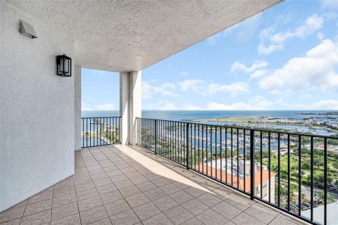 Copropriété à louer à Saint Petersburg, Floride: 3 chambres, 256.13 m2 № 2384246 - photo 5