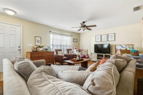 Touwnhouse à vendre à Riverview, Floride: 3 chambres, 130.81 m2 № 2203278 - photo 8