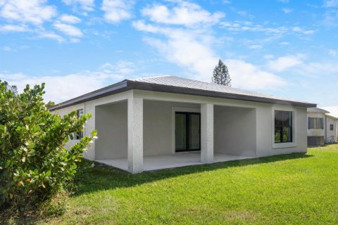 Villa ou maison à vendre à St. Lucie, Floride: 3 chambres, 162.86 m2 № 2082266 - photo 22