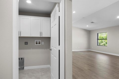Villa ou maison à vendre à St. Lucie, Floride: 3 chambres, 162.86 m2 № 2082266 - photo 20