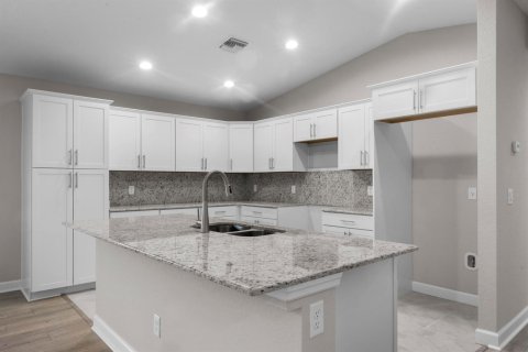 Villa ou maison à vendre à St. Lucie, Floride: 3 chambres, 162.86 m2 № 2082266 - photo 4