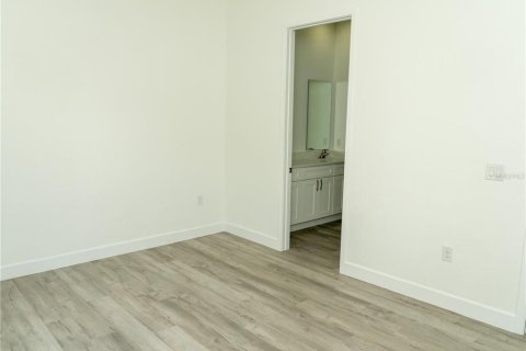 House in Sanford, Florida 3 bedrooms, 149.94 sq.m. № 2130921 - photo 17