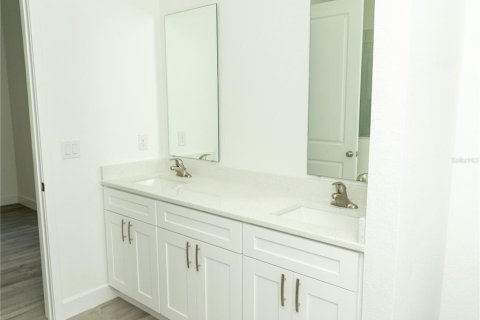 House in Sanford, Florida 3 bedrooms, 149.94 sq.m. № 2130921 - photo 22