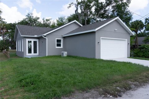 House in Sanford, Florida 3 bedrooms, 149.94 sq.m. № 2130921 - photo 25
