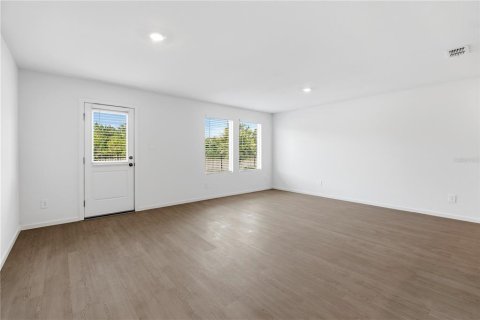 Townhouse in Davenport, Florida 3 bedrooms, 128.02 sq.m. № 2280599 - photo 4
