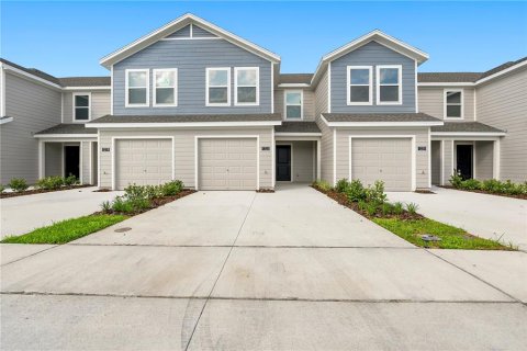 Townhouse in Davenport, Florida 3 bedrooms, 128.02 sq.m. № 2280599