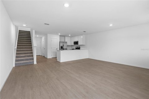 Townhouse in Davenport, Florida 3 bedrooms, 128.02 sq.m. № 2280599 - photo 10