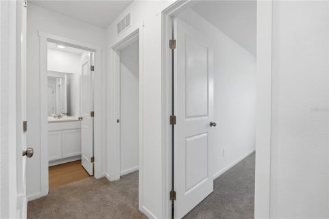 Townhouse in Davenport, Florida 3 bedrooms, 128.02 sq.m. № 2280599 - photo 17