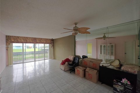 Condo in Pompano Beach, Florida, 2 bedrooms  № 1863272 - photo 13