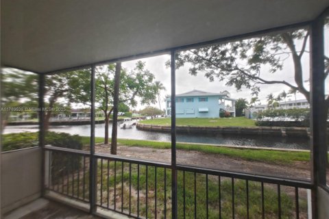 Condo in Pompano Beach, Florida, 2 bedrooms  № 1863272 - photo 6