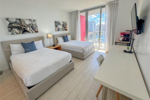 Купить кондоминиум в Халландейл-Бич, Флорида 2 спальни, 94.76м2, № 2018789 - фото 18