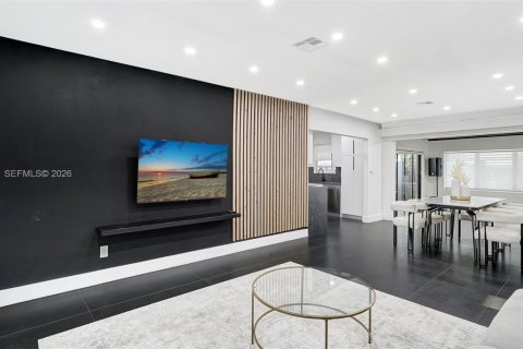 Casa en venta en Hollywood, Florida, 3 dormitorios № 1997071 - foto 5