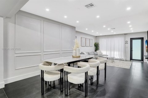 Casa en venta en Hollywood, Florida, 3 dormitorios № 1997071 - foto 13