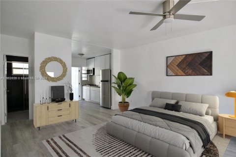 Copropriété à louer à Miami Beach, Floride: 37.16 m2 № 1889827 - photo 1