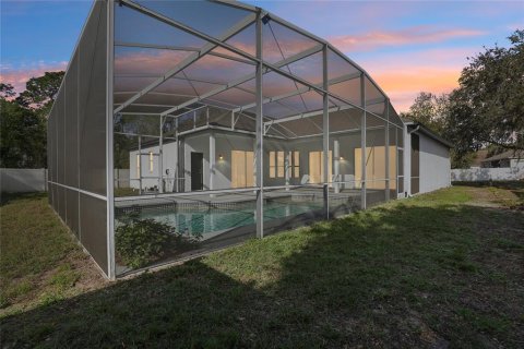House in Davenport, Florida 4 bedrooms, 234.02 sq.m. № 1525422 - photo 6