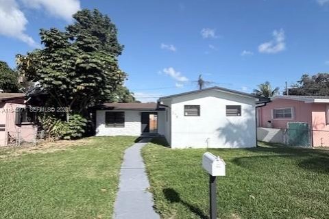 Villa ou maison à louer à North Miami Beach, Floride: 2 chambres, 111.3 m2 № 2000290 - photo 20