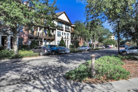 Condo in Jacksonville, Florida, 3 bedrooms  № 820667 - photo 1