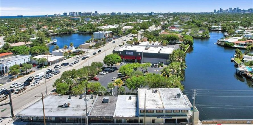 Commercial property in Fort Lauderdale, Florida № 2188487