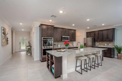 House in Punta Gorda, Florida 4 bedrooms, 184.69 sq.m. № 690876 - photo 4