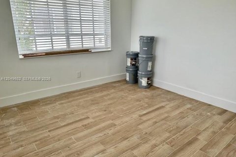 Touwnhouse à louer à Coral Gables, Floride: 3 chambres, 114.08 m2 № 2171751 - photo 7