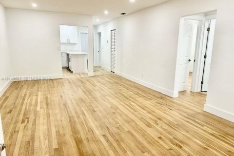 Touwnhouse à louer à Coral Gables, Floride: 3 chambres, 114.08 m2 № 2171751 - photo 8