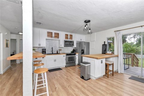 House in Ocala, Florida 4 bedrooms, 141.58 sq.m. № 2228044 - photo 11
