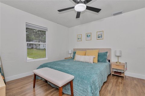 House in Ocala, Florida 4 bedrooms, 141.58 sq.m. № 2228044 - photo 18
