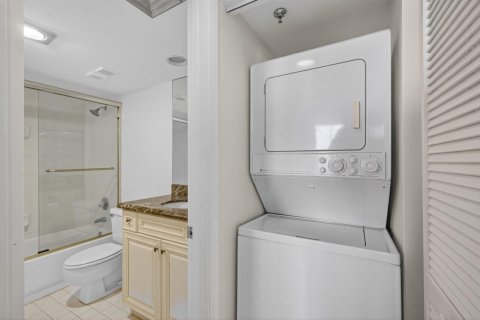 Condo in Jupiter, Florida, 2 bedrooms № 2169754 - photo 27