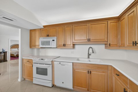 Condo in Jupiter, Florida, 2 bedrooms № 2169754 - photo 11