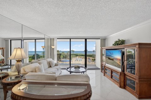 Condo in Jupiter, Florida, 2 bedrooms № 2169754 - photo 2