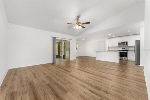 House in Ocala, Florida 3 bedrooms, 158.12 sq.m. № 1915872 - photo 10